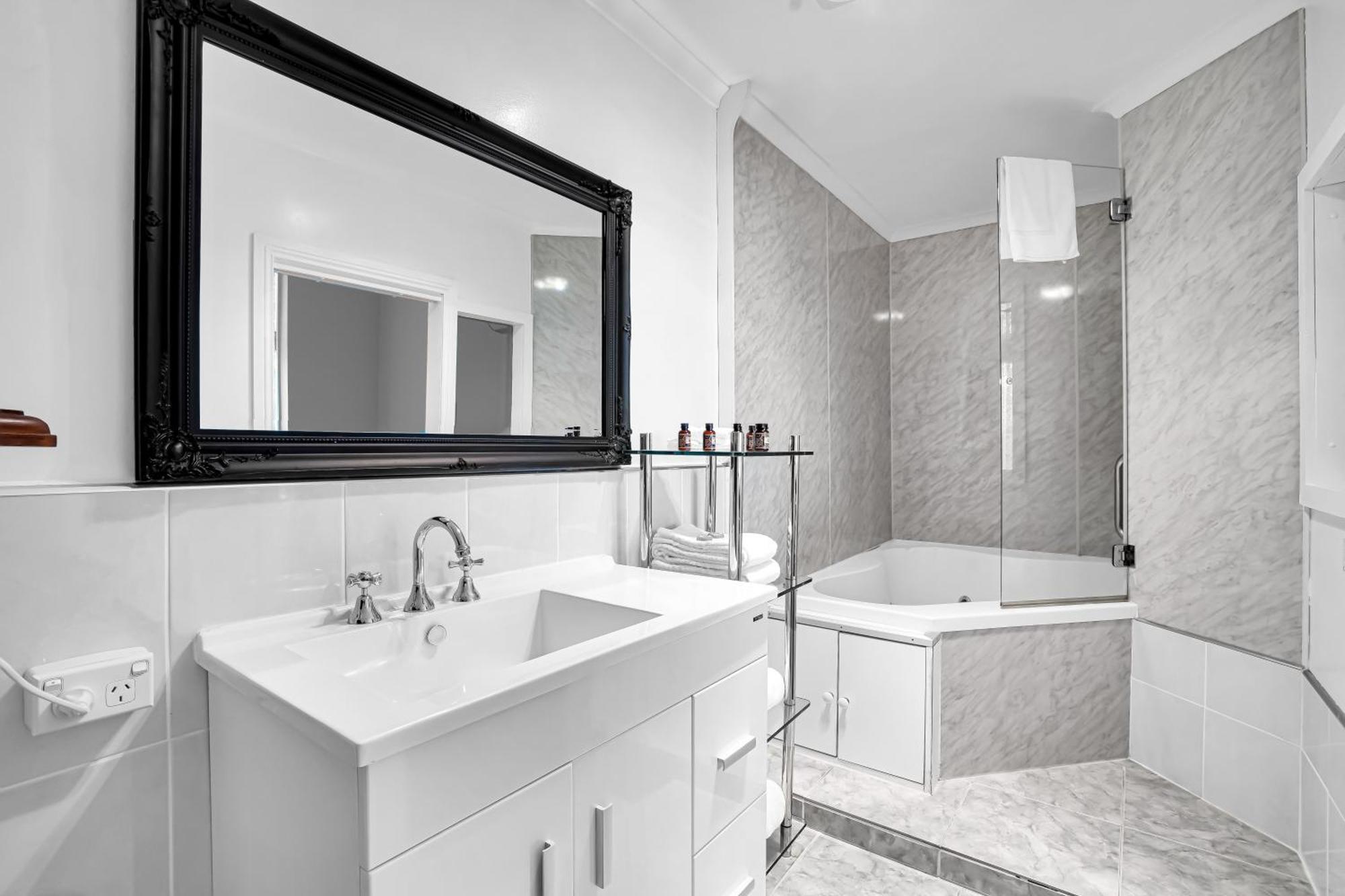 Bischoff Hotel Waratah Εξωτερικό φωτογραφία