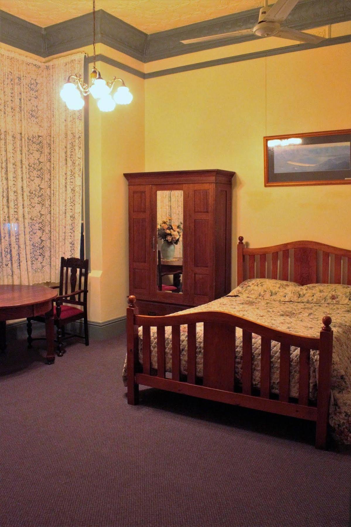 Bischoff Hotel Waratah Εξωτερικό φωτογραφία